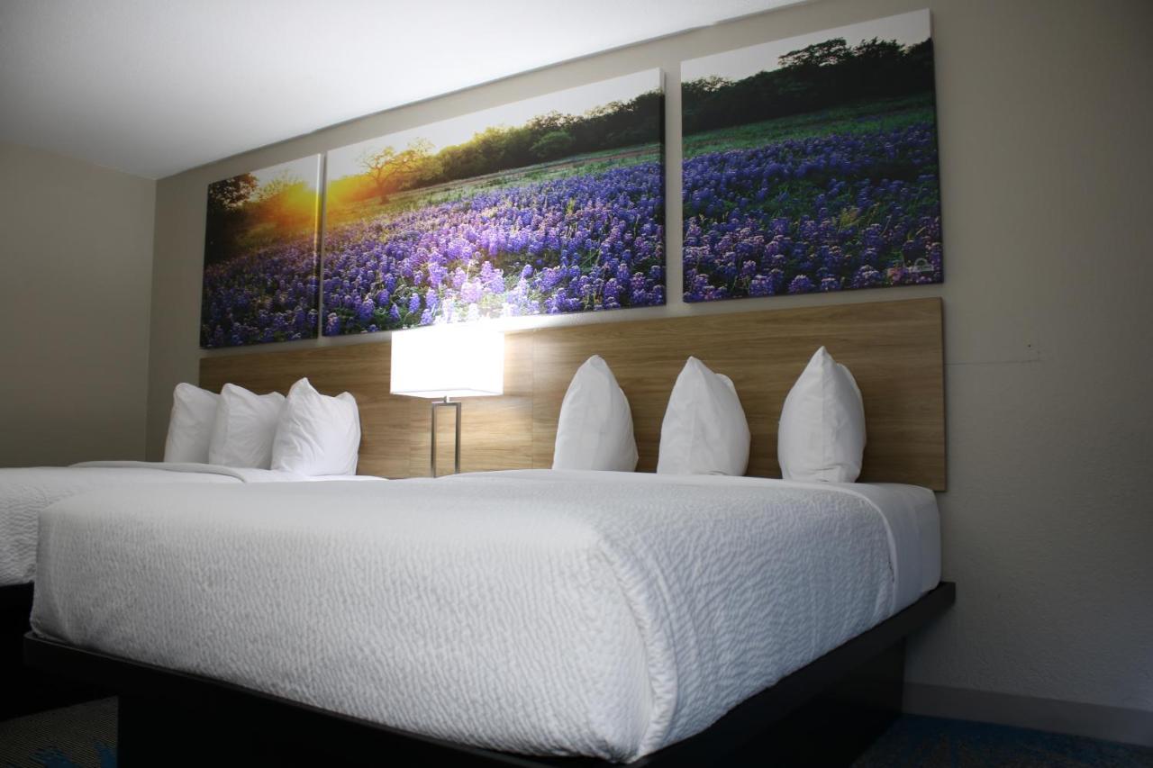 Days Inn By Wyndham Waco University Area Eksteriør billede