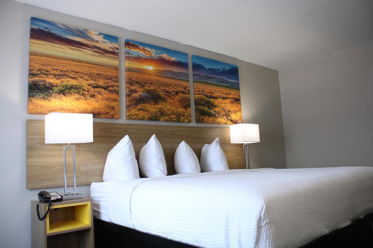 Days Inn By Wyndham Waco University Area Eksteriør billede
