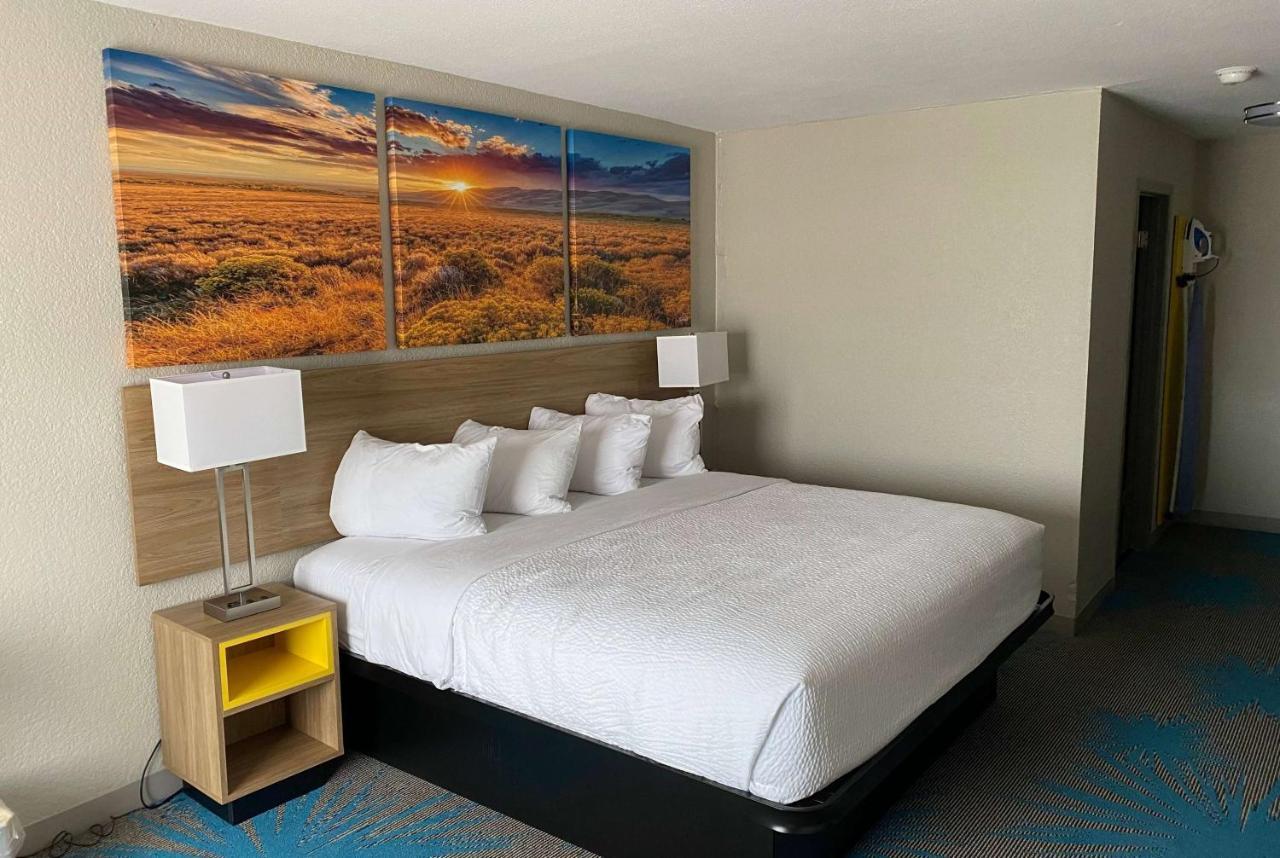 Days Inn By Wyndham Waco University Area Eksteriør billede