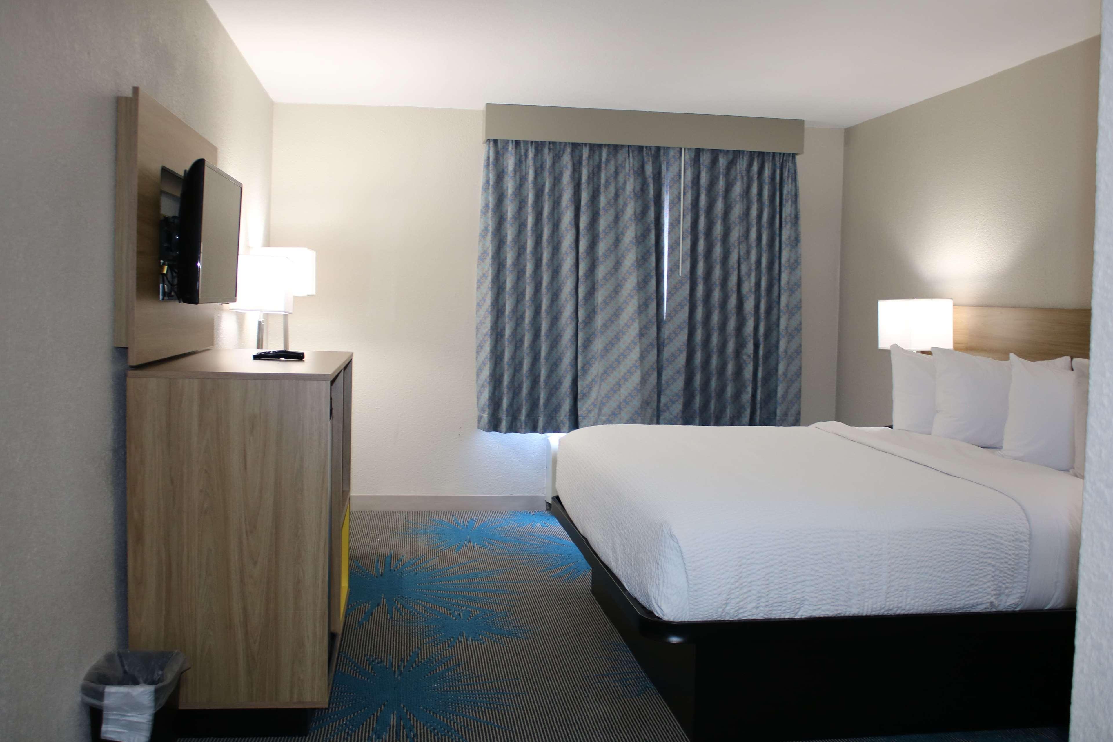 Days Inn By Wyndham Waco University Area Eksteriør billede