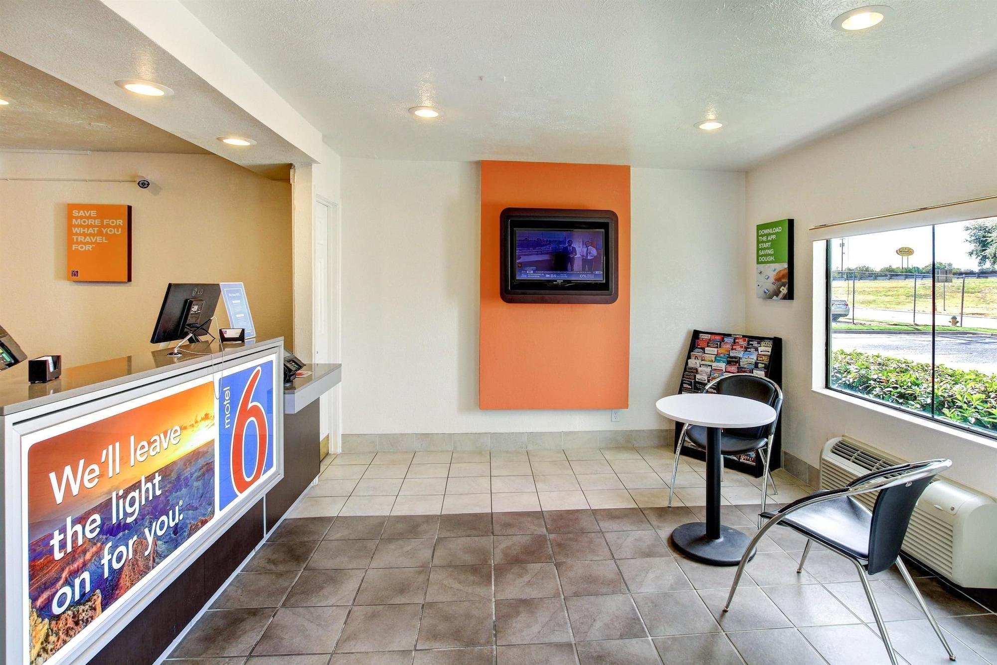 Days Inn By Wyndham Waco University Area Eksteriør billede