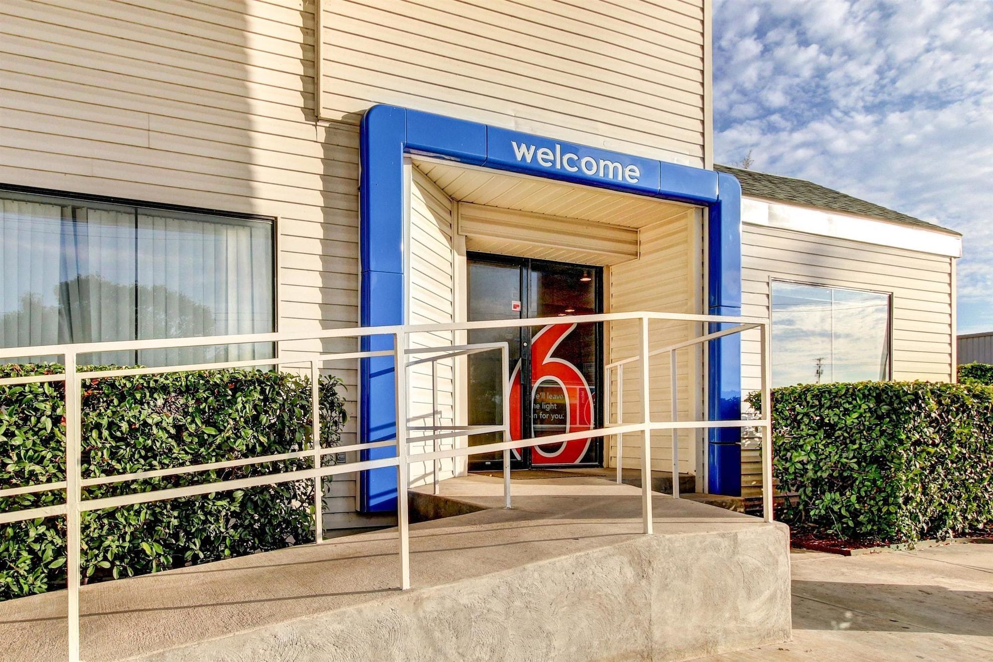 Days Inn By Wyndham Waco University Area Eksteriør billede